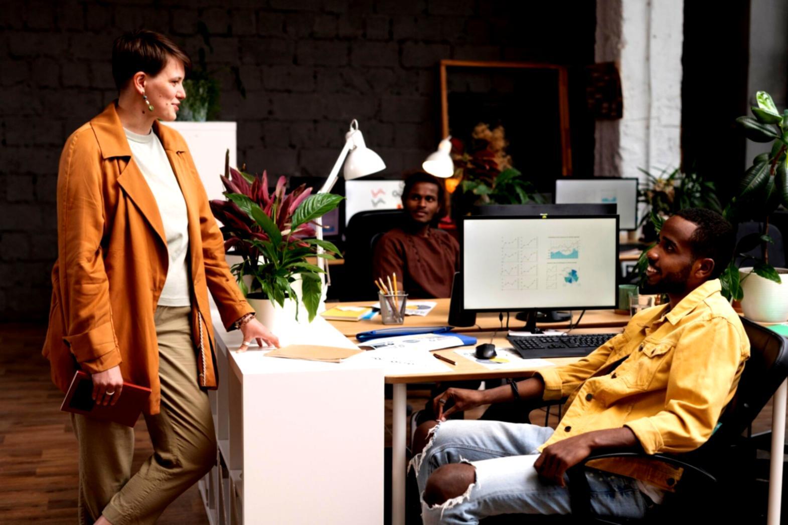 Teilnehmer bei der praktischen Finanzanalyse